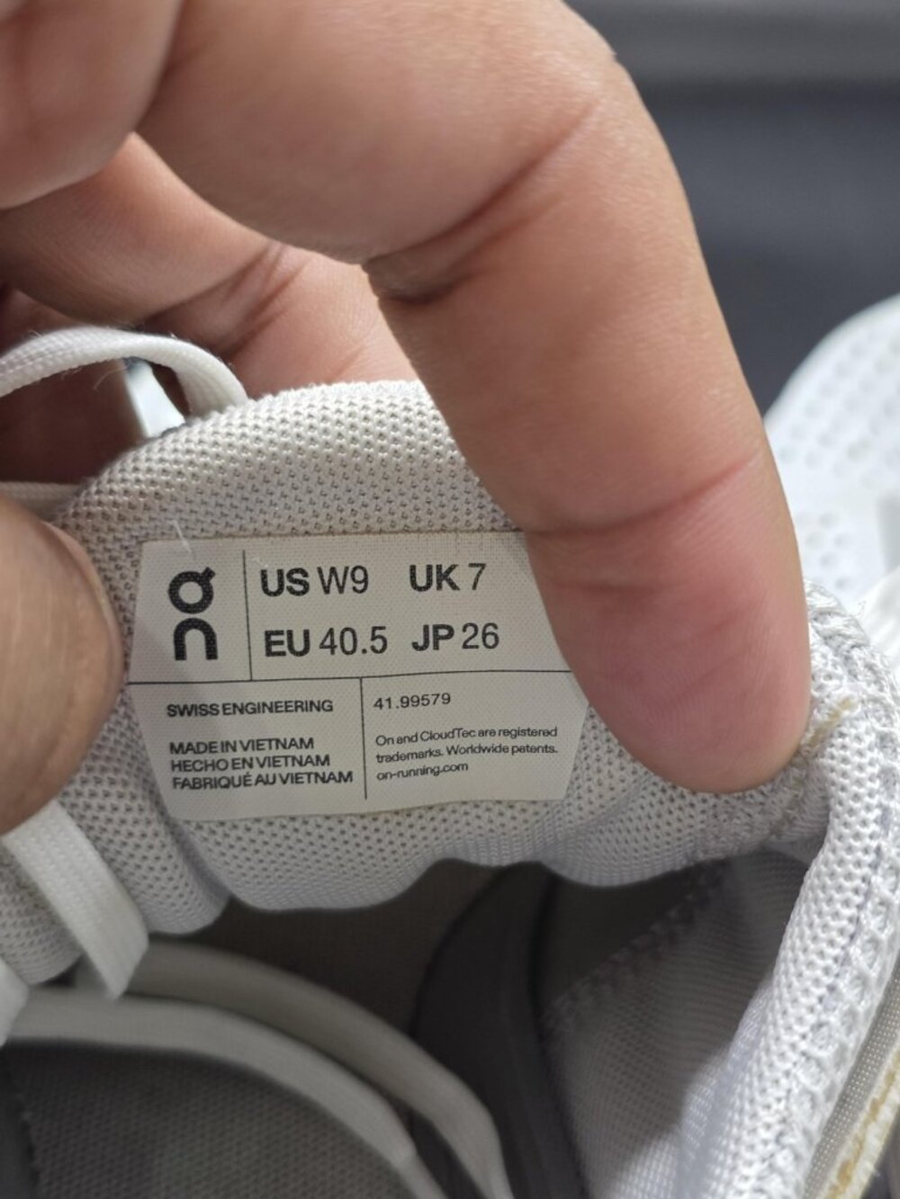On Cloudswift Shoes Womens Size 9 White Mesh CloudTec Running Sneakers Damaged - Picture 10 of 13